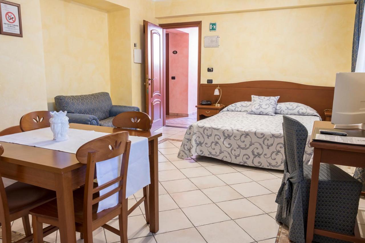 Residence Alberghiero Eolie Lipari  Bagian luar foto